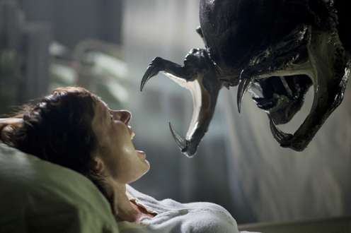 Aliens vs. Predator 2 © 2007 Twentieth Century Fox