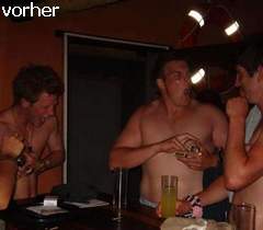 Prinz Harry tappt im Dunkeln.