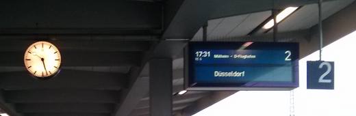Essen Hauptbahnhof, Donnerstag um 17:27 Uhr, Gleis 2